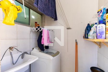 Apartamento à venda com 84m², 3 quartos e 2 vagas Apartamento à venda com 84m², 3 quartos e 2 vagasÁrea de serviço
