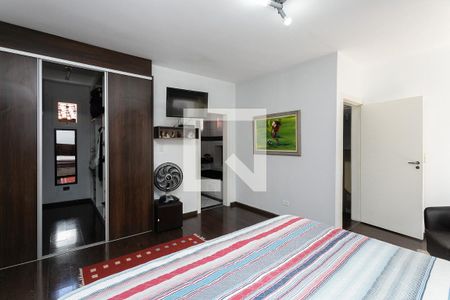 Casa à venda com 280m², 3 quartos e 5 vagas Casa à venda com 280m², 3 quartos e 5 vagasSuíte