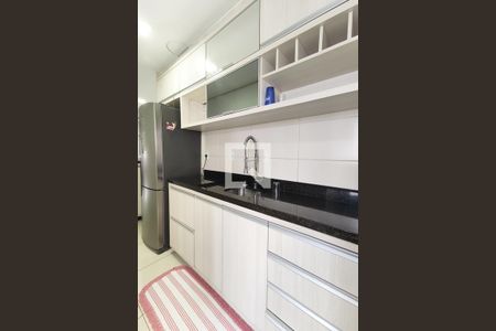 Apartamento à venda com 90m², 3 quartos e 2 vagas Apartamento à venda com 90m², 3 quartos e 2 vagasCozinha e Área de Serviço