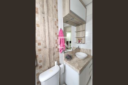 Apartamento à venda com 90m², 3 quartos e 2 vagas Apartamento à venda com 90m², 3 quartos e 2 vagasBanheiro