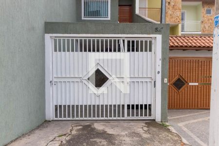Casa à venda com 136m², 3 quartos e 3 vagas Casa à venda com 136m², 3 quartos e 3 vagasFachada