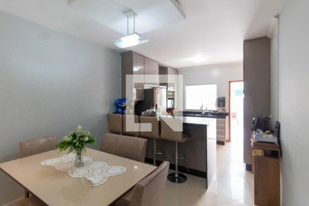 Casa à venda com 136m², 3 quartos e 3 vagas Casa à venda com 136m², 3 quartos e 3 vagasCozinha