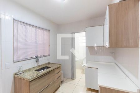 Casa à venda com 136m², 3 quartos e 3 vagas Casa à venda com 136m², 3 quartos e 3 vagasEdícula - Cozinha