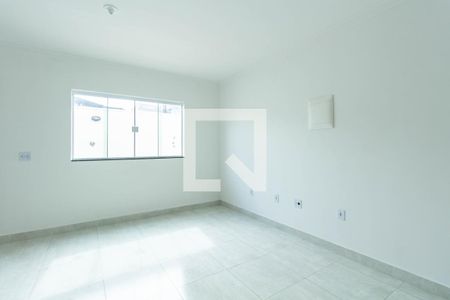 Sala de casa de condomínio para alugar com 2 quartos, 75m² em Itaquera, São Paulo