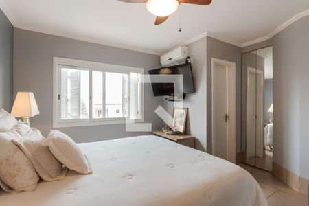 Casa de condomínio à venda com 240m², 4 quartos e 2 vagas Casa de condomínio à venda com 240m², 4 quartos e 2 vagasSuíte 1