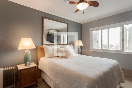 Casa de condomínio à venda com 240m², 4 quartos e 2 vagas Casa de condomínio à venda com 240m², 4 quartos e 2 vagasSuíte 1