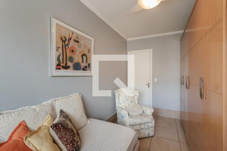 Casa de condomínio à venda com 240m², 4 quartos e 2 vagas Casa de condomínio à venda com 240m², 4 quartos e 2 vagasQuarto 1