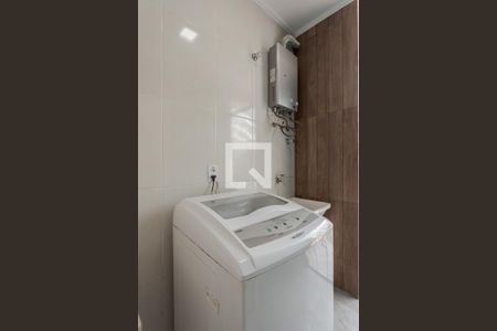 Casa de condomínio à venda com 240m², 4 quartos e 2 vagas Casa de condomínio à venda com 240m², 4 quartos e 2 vagasÁrea de Serviço