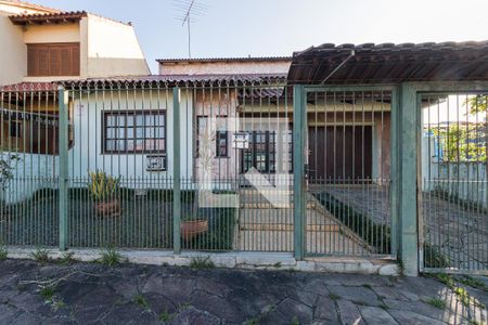 Casa à venda com 260m², 4 quartos e 3 vagasFachada