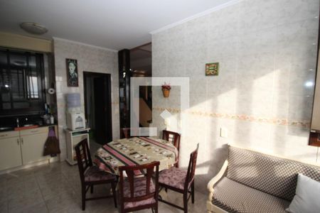 Casa de condomínio à venda com 367m², 4 quartos e 2 vagas Casa de condomínio à venda com 367m², 4 quartos e 2 vagasCozinha