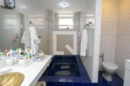 Apartamento à venda com 220m², 4 quartos e 1 vaga Apartamento à venda com 220m², 4 quartos e 1 vagaBanheiro do Quarto 2