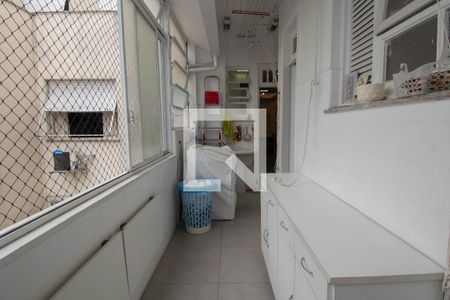 Apartamento à venda com 220m², 4 quartos e 1 vaga Apartamento à venda com 220m², 4 quartos e 1 vagaÁrea de Serviço