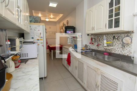 Apartamento à venda com 220m², 4 quartos e 1 vaga Apartamento à venda com 220m², 4 quartos e 1 vagaCozinha