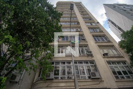 Apartamento à venda com 220m², 4 quartos e 1 vaga Apartamento à venda com 220m², 4 quartos e 1 vagaFachada