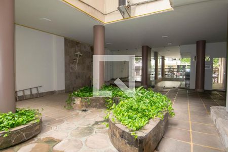 Apartamento à venda com 220m², 4 quartos e 1 vaga Apartamento à venda com 220m², 4 quartos e 1 vagaÁrea Comum