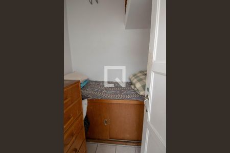 Apartamento à venda com 220m², 4 quartos e 1 vaga Apartamento à venda com 220m², 4 quartos e 1 vagaQuarto de Serviço 1