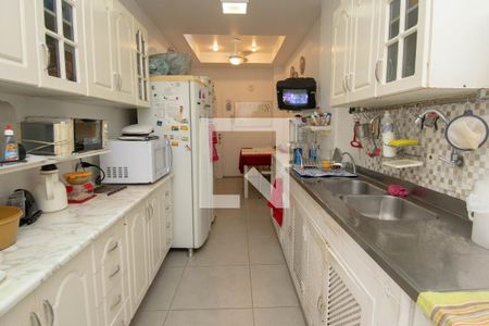 Apartamento à venda com 220m², 4 quartos e 1 vaga Apartamento à venda com 220m², 4 quartos e 1 vagaCozinha