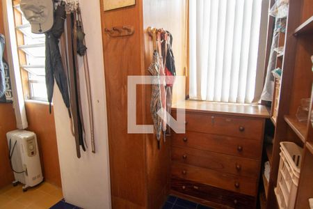 Apartamento à venda com 220m², 4 quartos e 1 vaga Apartamento à venda com 220m², 4 quartos e 1 vagaCloset