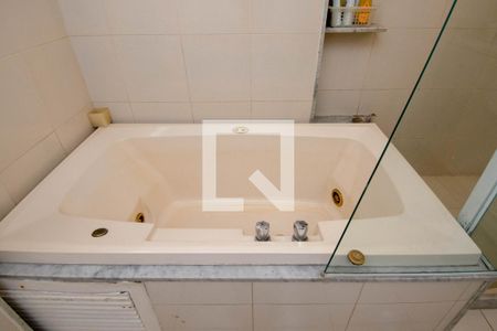 Apartamento à venda com 220m², 4 quartos e 1 vaga Apartamento à venda com 220m², 4 quartos e 1 vagaBanheiro do Quarto 3