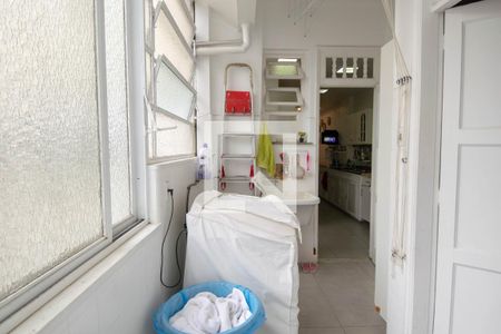 Apartamento à venda com 220m², 4 quartos e 1 vaga Apartamento à venda com 220m², 4 quartos e 1 vagaÁrea de Serviço