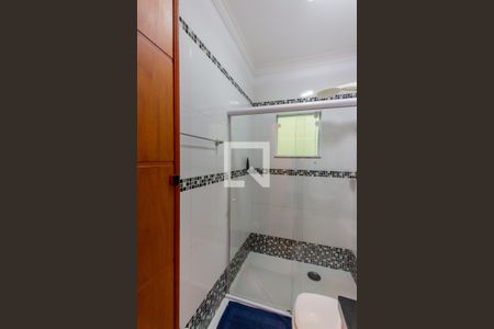 Casa à venda com 200m², 4 quartos e 2 vagasBanheiro