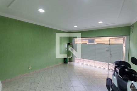 Casa à venda com 200m², 4 quartos e 2 vagasGaragem