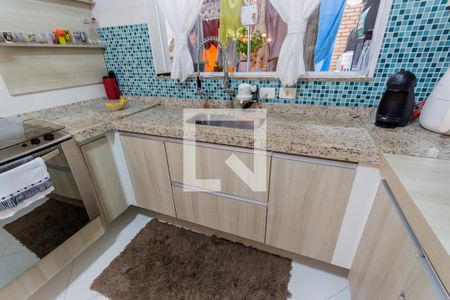 Casa à venda com 200m², 4 quartos e 2 vagasArmário