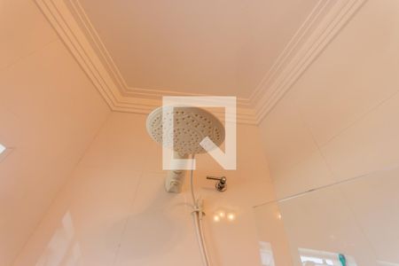 Casa à venda com 200m², 4 quartos e 2 vagasChuveiro