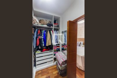 Casa à venda com 200m², 4 quartos e 2 vagasCloset