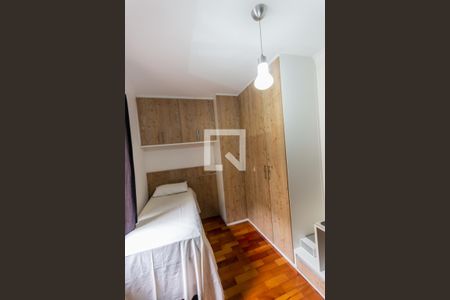 Casa à venda com 200m², 4 quartos e 2 vagasArmário