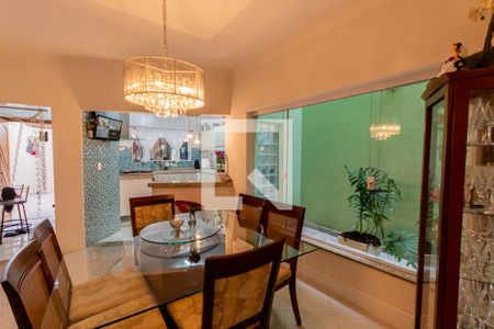 Casa à venda com 200m², 4 quartos e 2 vagasSala de Jantar