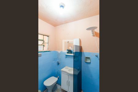 Casa à venda com 180m², 3 quartos e 2 vagas Casa à venda com 180m², 3 quartos e 2 vagasBanheiro de Serviço