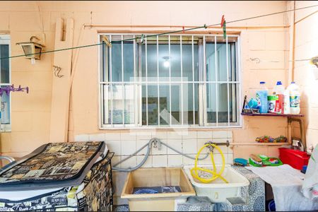 Casa à venda com 180m², 3 quartos e 2 vagas Casa à venda com 180m², 3 quartos e 2 vagasLavanderia