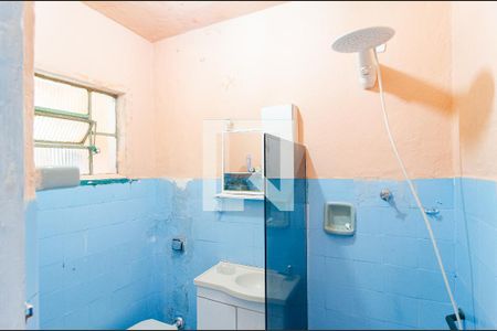 Casa à venda com 180m², 3 quartos e 2 vagas Casa à venda com 180m², 3 quartos e 2 vagasBanheiro de Serviço