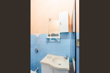 Casa à venda com 180m², 3 quartos e 2 vagas Casa à venda com 180m², 3 quartos e 2 vagasBanheiro de Serviço