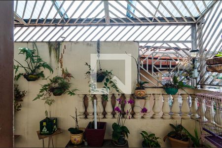 Casa à venda com 180m², 3 quartos e 2 vagas Casa à venda com 180m², 3 quartos e 2 vagasVaranda