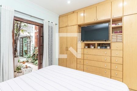 Casa à venda com 742m², 4 quartos e 2 vagas Casa à venda com 742m², 4 quartos e 2 vagasSuíte 1