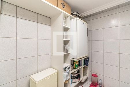 Casa à venda com 742m², 4 quartos e 2 vagas Casa à venda com 742m², 4 quartos e 2 vagasDespensa