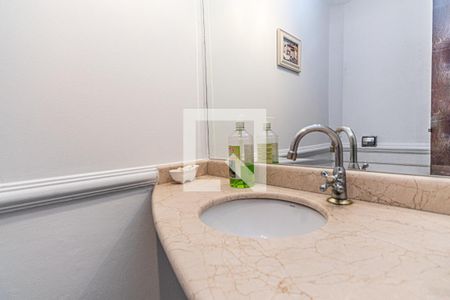 Casa à venda com 742m², 4 quartos e 2 vagas Casa à venda com 742m², 4 quartos e 2 vagasLavabo