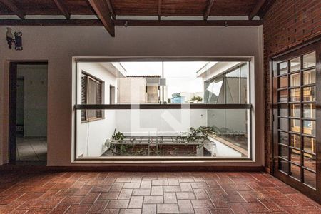 Casa à venda com 742m², 4 quartos e 2 vagas Casa à venda com 742m², 4 quartos e 2 vagasÁrea Externa