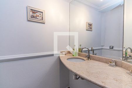 Casa à venda com 742m², 4 quartos e 2 vagas Casa à venda com 742m², 4 quartos e 2 vagasLavabo