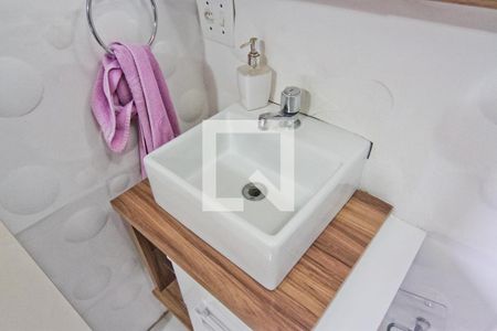 Apartamento à venda com 73m², 3 quartos e 2 vagas Apartamento à venda com 73m², 3 quartos e 2 vagasBanheiro da Suíte