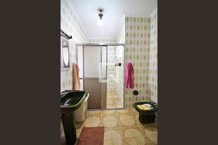 Casa à venda com 372m², 4 quartos e 4 vagasBanheiro Social 1