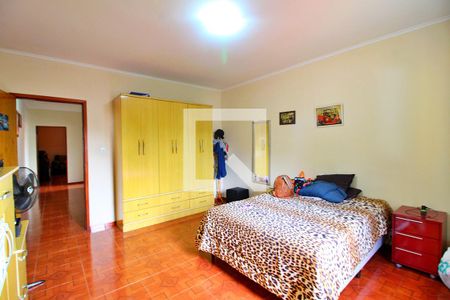 Casa à venda com 148m², 4 quartos e 5 vagasQuarto 2