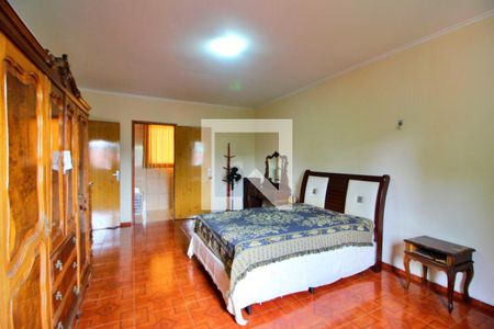 Casa à venda com 148m², 4 quartos e 5 vagasQuarto Suíte