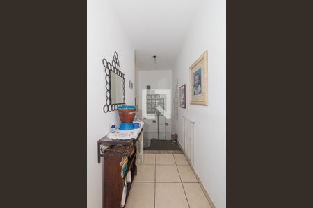 Casa à venda com 150m², 5 quartos e 3 vagas Casa à venda com 150m², 5 quartos e 3 vagasCorredor - Casa 01