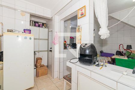 Casa à venda com 150m², 5 quartos e 3 vagas Casa à venda com 150m², 5 quartos e 3 vagasSala e Cozinha - Casa 02