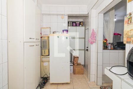 Casa à venda com 150m², 5 quartos e 3 vagas Casa à venda com 150m², 5 quartos e 3 vagasSala e Cozinha - Casa 02