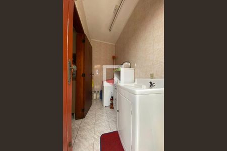 Casa à venda com 240m², 3 quartos e 1 vaga Área de Serviço