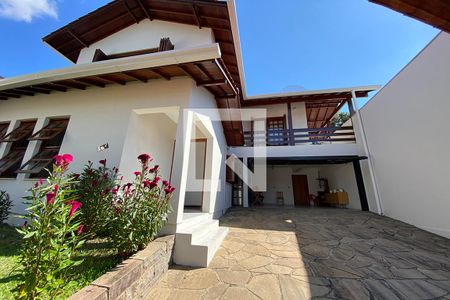 Casa à venda com 240m², 3 quartos e 1 vagaFachada 